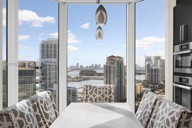 300 Pointe Dr 2806, Miami Beach, FL 33139