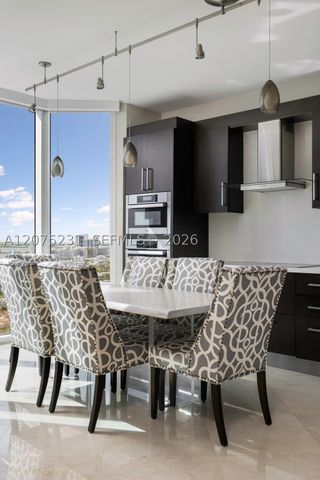 300 Pointe Dr 2806, Miami Beach, FL 33139