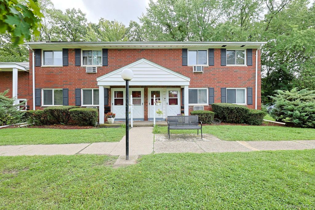 29 Manor Drive 29, Cornwall, NY 12518 — exterior