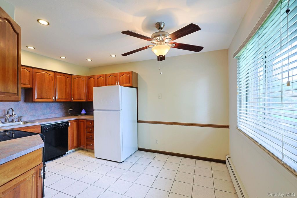 29 Manor Drive 29, Cornwall, NY 12518 — photo 5