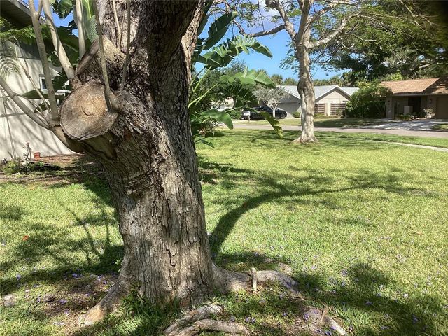 6508 WATERFORD CIRCLE, Sarasota, FL 34238