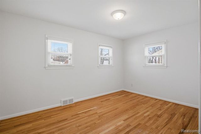 1621 Walnut Street, Dearborn, MI 48124