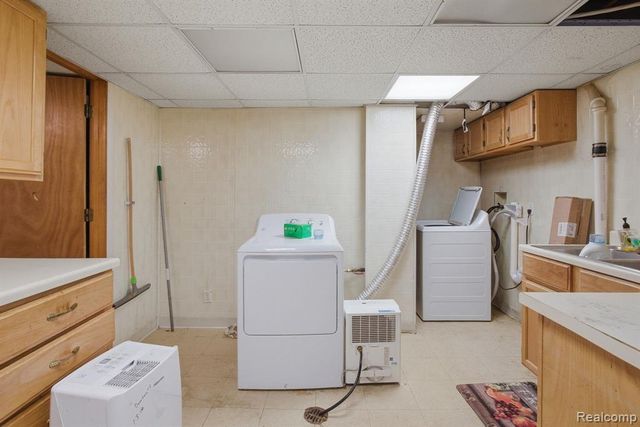 1621 Walnut Street, Dearborn, MI 48124