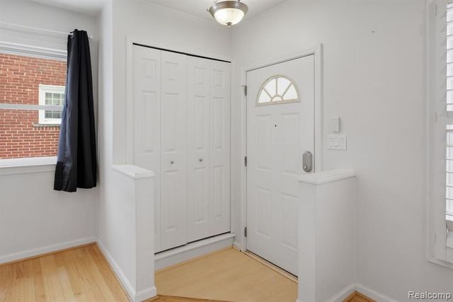 1621 Walnut Street, Dearborn, MI 48124