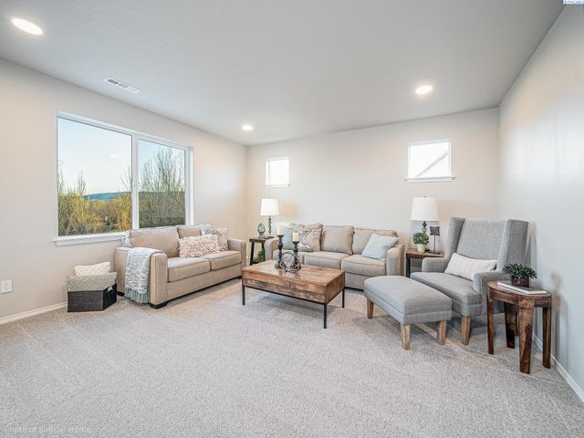 7340 W 24th Ave, Kennewick, WA 99338