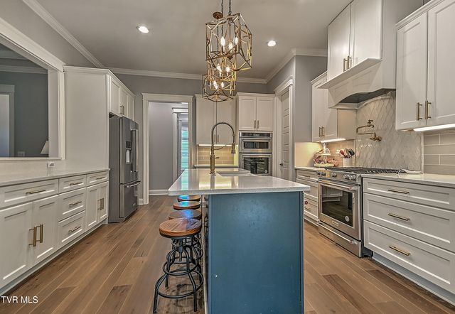 1624 Conestoga Pass, Johnson City, TN 37601