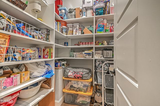 1624 Conestoga Pass, Johnson City, TN 37601