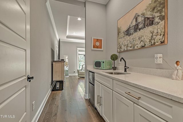 1624 Conestoga Pass, Johnson City, TN 37601
