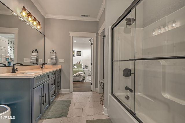 1624 Conestoga Pass, Johnson City, TN 37601