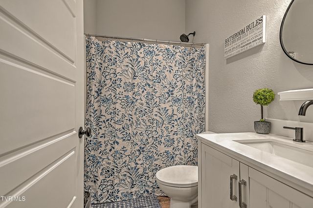 1624 Conestoga Pass, Johnson City, TN 37601
