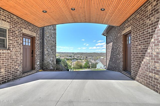 1624 Conestoga Pass, Johnson City, TN 37601