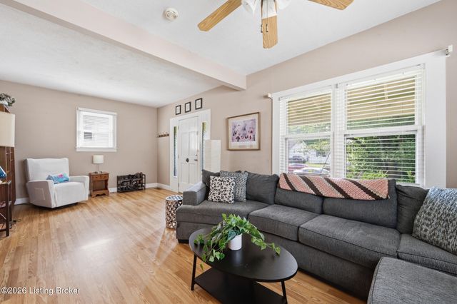 609 E Barbee Ave, Louisville, KY 40217