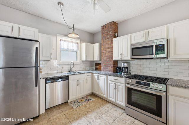 609 E Barbee Ave, Louisville, KY 40217