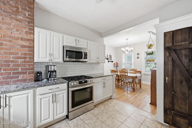 609 E Barbee Ave, Louisville, KY 40217