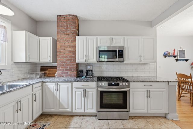 609 E Barbee Ave, Louisville, KY 40217