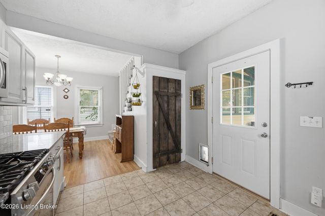 609 E Barbee Ave, Louisville, KY 40217