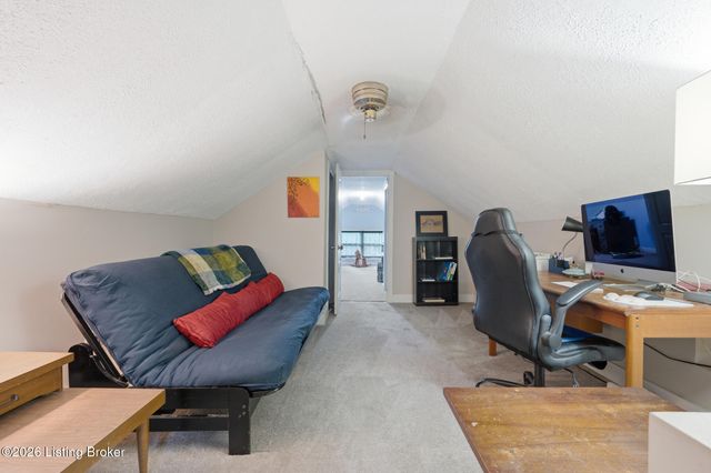 609 E Barbee Ave, Louisville, KY 40217