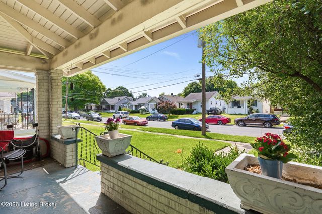 609 E Barbee Ave, Louisville, KY 40217