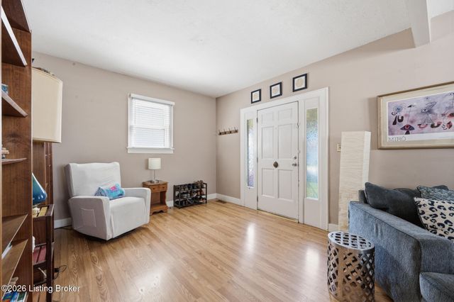609 E Barbee Ave, Louisville, KY 40217