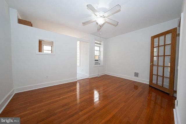 872 LECOUNT, Philadelphia, PA 19130