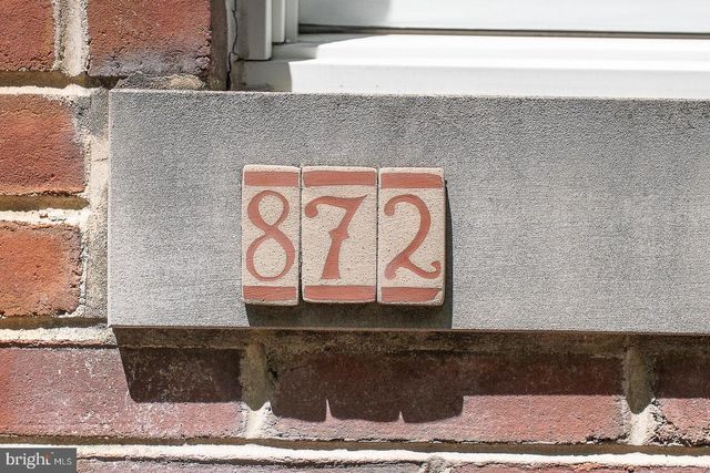 872 LECOUNT, Philadelphia, PA 19130