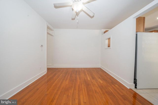 872 LECOUNT, Philadelphia, PA 19130