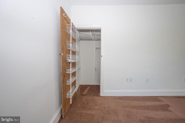 872 LECOUNT, Philadelphia, PA 19130
