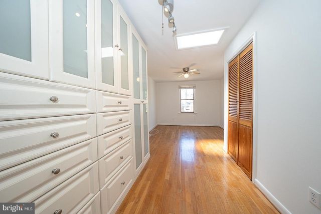 872 LECOUNT, Philadelphia, PA 19130
