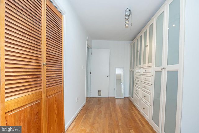 872 LECOUNT, Philadelphia, PA 19130