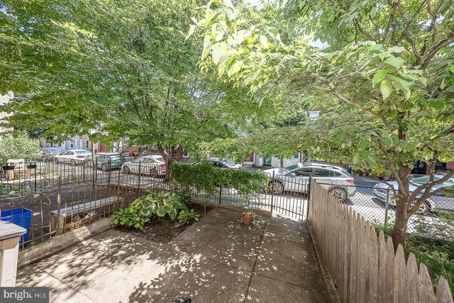 872 LECOUNT, Philadelphia, PA 19130
