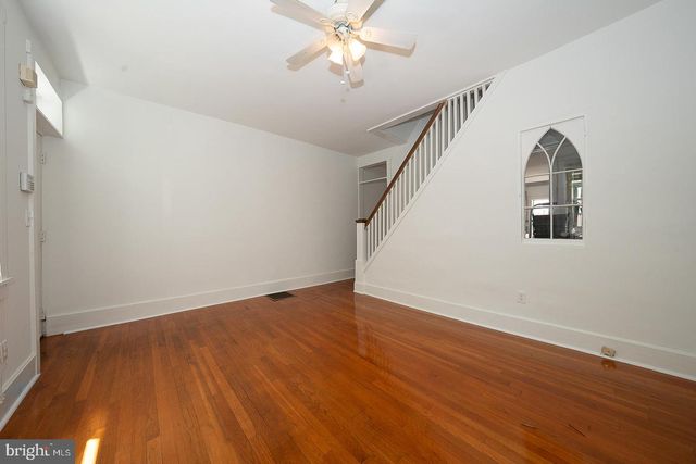 872 LECOUNT, Philadelphia, PA 19130