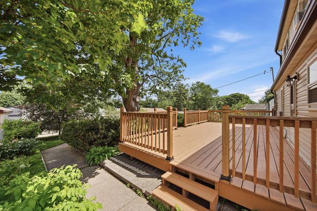 757 Nebraska Avenue W, Saint Paul, MN 55117