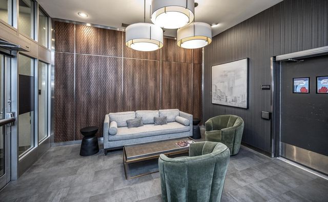 433 S 7th Street 1819, Minneapolis, MN 55415