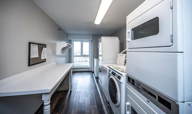 433 S 7th Street 1819, Minneapolis, MN 55415