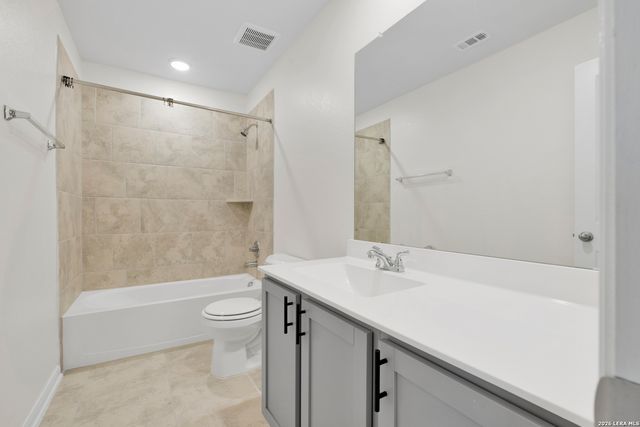 144 Foxhound Path, San Antonio, TX 78253