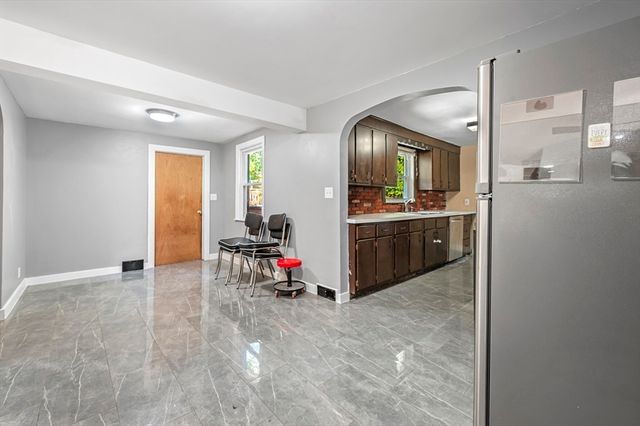 399 Union St, Leominster, MA 01453