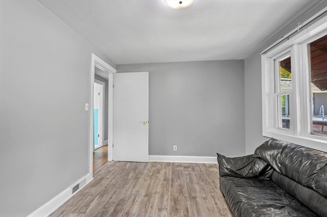 399 Union St, Leominster, MA 01453