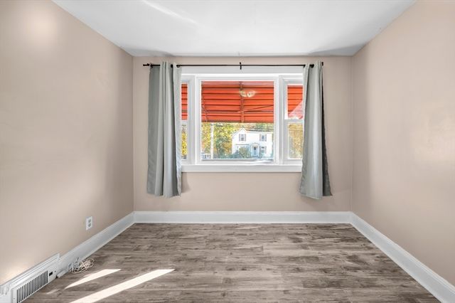 399 Union St, Leominster, MA 01453