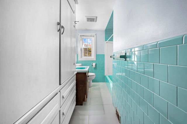 399 Union St, Leominster, MA 01453