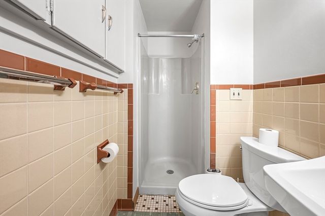 399 Union St, Leominster, MA 01453