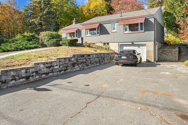 399 Union St, Leominster, MA 01453