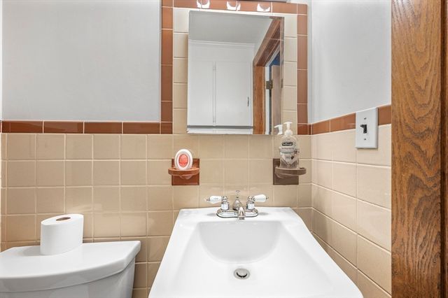 399 Union St, Leominster, MA 01453