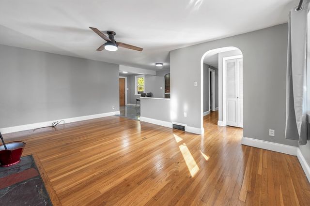 399 Union St, Leominster, MA 01453