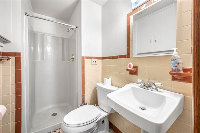 399 Union St, Leominster, MA 01453