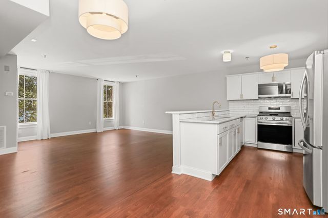 16-18 Ann Street 24, Norwalk, CT 06854