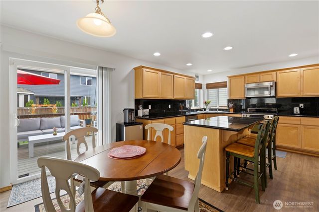 5208 NE 8th Court, Renton, WA 98059
