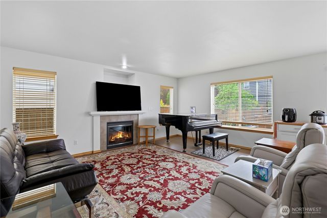 5208 NE 8th Court, Renton, WA 98059