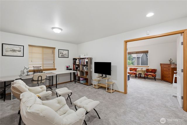 5208 NE 8th Court, Renton, WA 98059
