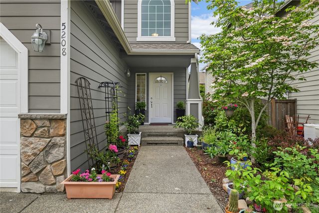 5208 NE 8th Court, Renton, WA 98059