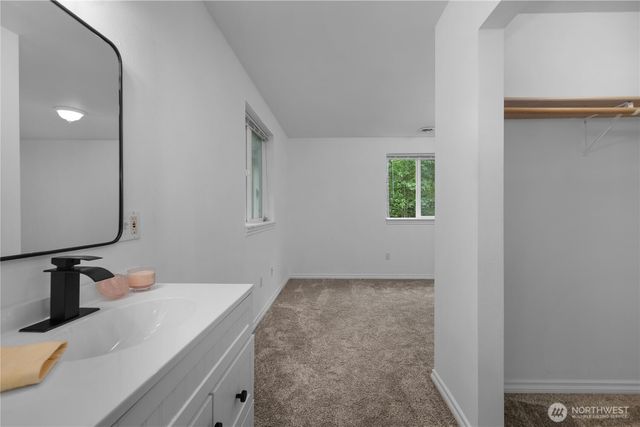 5534 Steamboat Island Road, Olympia, WA 98502